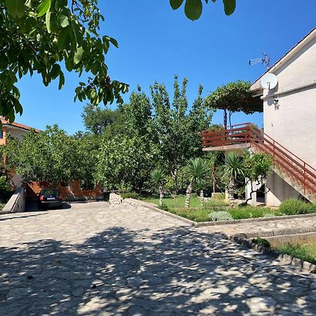 Apartments Viola Шіло Екстер'єр фото